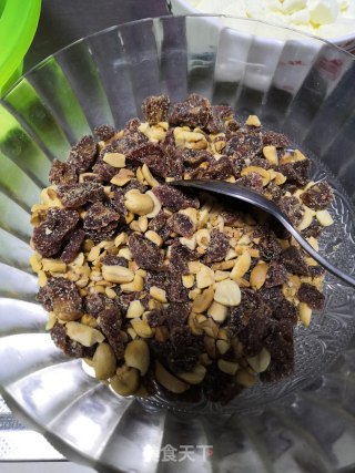 可可果干牛轧糖步骤3
