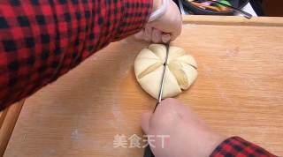 新手版甜甜圈,免烤箱,松软又可口,吃一口就爱上步骤5 新手版甜甜圈,免烤箱,松软又可口,吃一口就爱上步骤5
